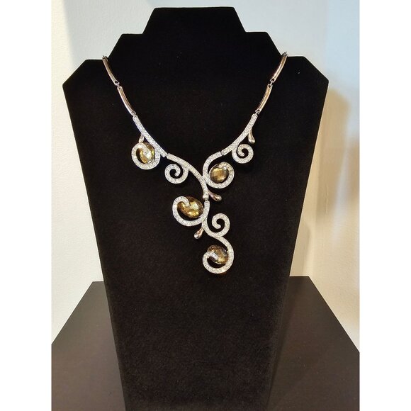 Celadon Crystal Filigree Necklace - Picture 1 of 10
